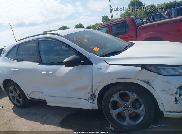 1FMCU9MN6PUA54980 2023 FORD ESCAPE Белый 