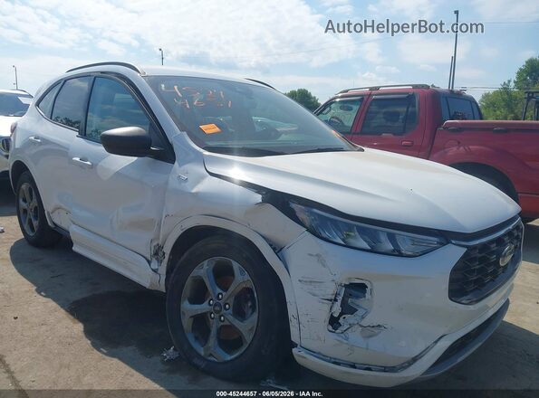 1FMCU9MN6PUA54980 2023 FORD ESCAPE Белый 