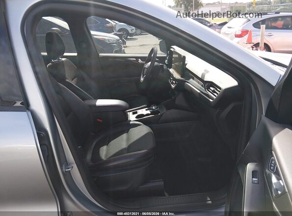 1FMCU9MN8RUB37622 2024 FORD ESCAPE Silver Widok wnętrza z przodu