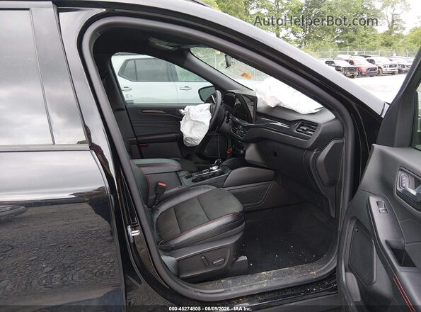 1FMCU9NA2PUA05349 2023 FORD ESCAPE Черный Вид салона спереди