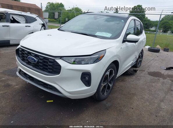 1FMCU9NA2PUB09923 2023 FORD ESCAPE Белый Передняя левая четверть