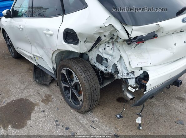 1FMCU9NA2PUB09923 2023 FORD ESCAPE Белый Вид спереди