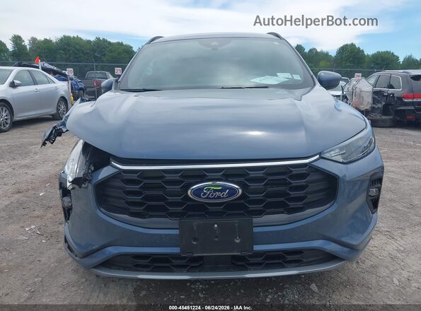 1FMCU9NA8RUB60989 2024 FORD ESCAPE Light Blue Widok wnętrza z tyłu