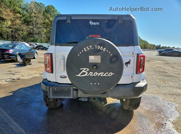 1FMDE5AP4MLA76767 2021 FORD BRONCO Белый Вид сзади