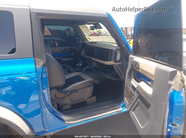 1FMDE5CP0PLB92808 2023 FORD BRONCO Синий Вид салона спереди
