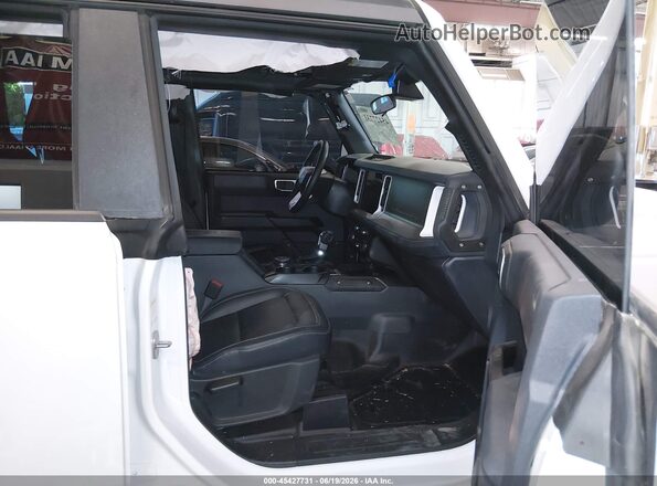 1FMDE7BH1SLB69214 2025 FORD BRONCO Белый Вид салона спереди