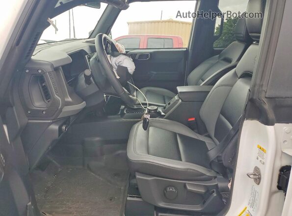 1FMDE7BHXRLA05602 2024 FORD BRONCO White Սալոնի դիմացի տեսք