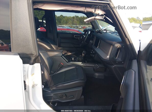1FMDE8BH1SLA64520 2025 FORD BRONCO White Vista interior delantera