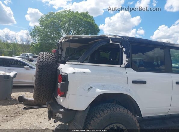 1FMEE0RR9RLB00792 2024 FORD BRONCO White Вид спереду