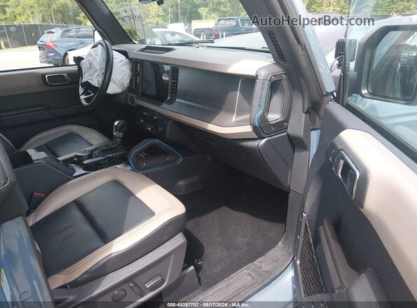 1FMEE2BP7RLB51938 2024 FORD BRONCO Синий Вид салона спереди