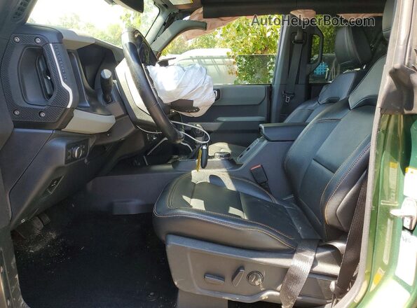 1FMEE5DP4NLA75667 2022 FORD BRONCO Green Widok wnętrza z przodu