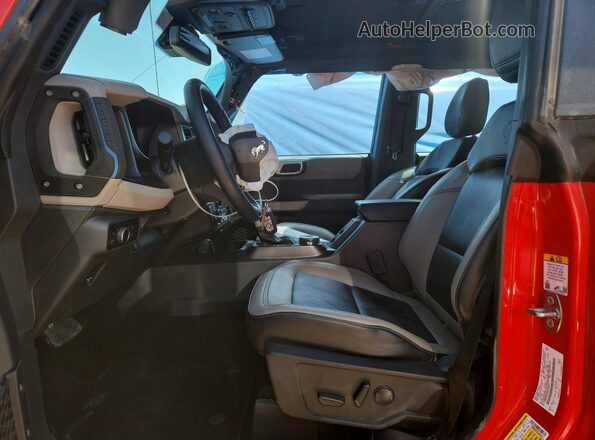 1FMEE5DP6PLB31871 2023 FORD BRONCO Red წინა სალონის ხედი