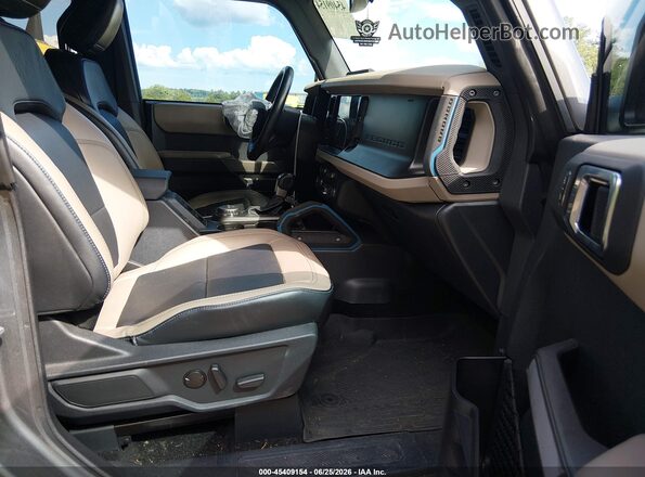 1FMEE5DP6PLB54793 2023 FORD BRONCO Gray წინა სალონის ხედი