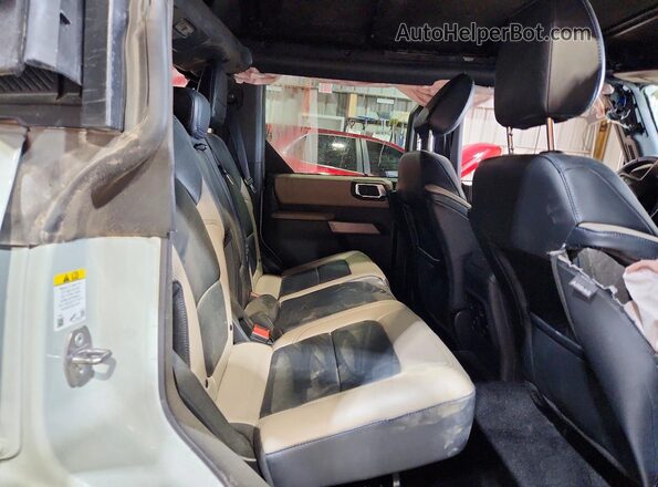 1FMEE5DP7PLB10639 2023 FORD BRONCO Gray Вид задньої частини салону