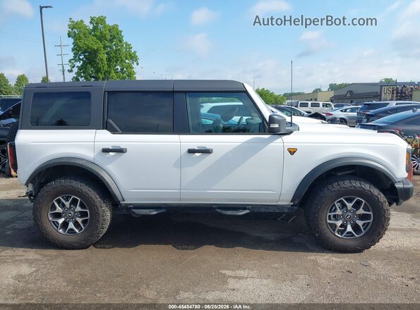 1FMEE5DP7PLB50994 2023 FORD BRONCO Белый Панорамный вид салона 360°
