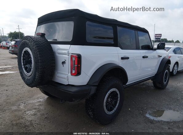 1FMEE5DP8NLB52637 2022 FORD BRONCO White Tył prawy