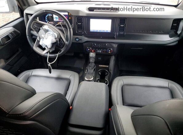1FMEE5DP8PLB92638 2023 FORD BRONCO Gray Widok deski rozdzielczej