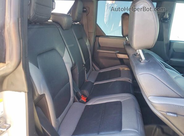 1FMEE5DP9NLB07366 2022 FORD BRONCO Gray Vista interior trasera