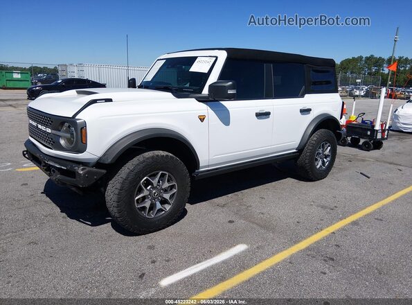1FMEE5DP9PLB30116 2023 FORD BRONCO Белый Передняя левая четверть