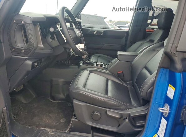 1FMEE7BH4SLB77876 2025 FORD BRONCO Blue Front interior view