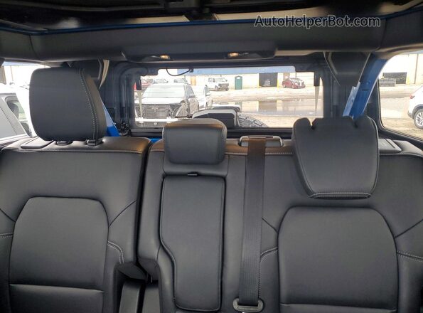 1FMEE7BH4SLB77876 2025 FORD BRONCO Blue Rear seats view