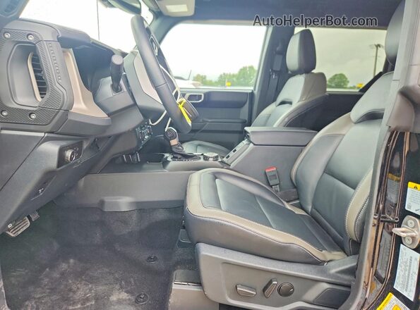 1FMEE8BH3SLB79723 2025 FORD BRONCO Black Vista interior delantera