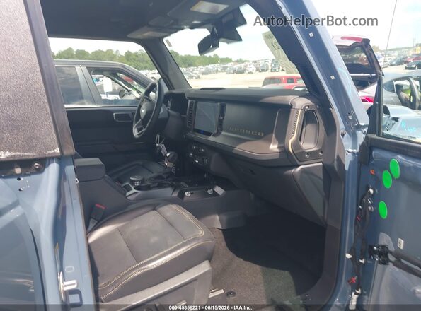 1FMEE9BP1SLA64759 2025 FORD BRONCO Blue Vista interior delantera