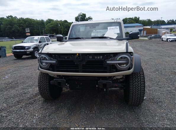 1FMEE9BP2SLB20577 2025 FORD BRONCO Cream Вид задньої частини салону