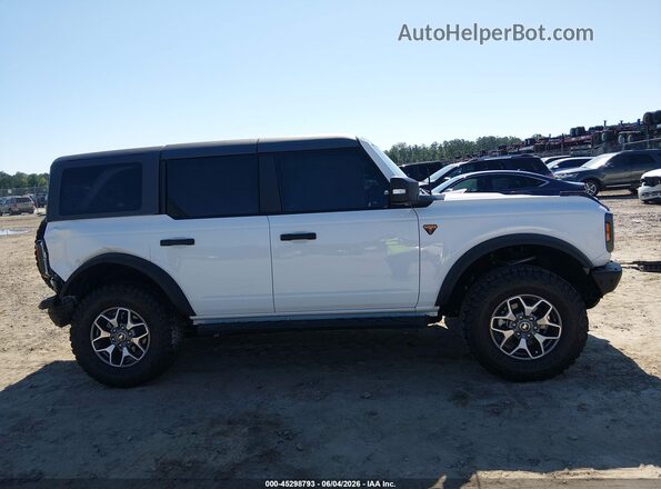 1FMEE9BP5RLA95846 2024 FORD BRONCO White Вид задньої частини салону