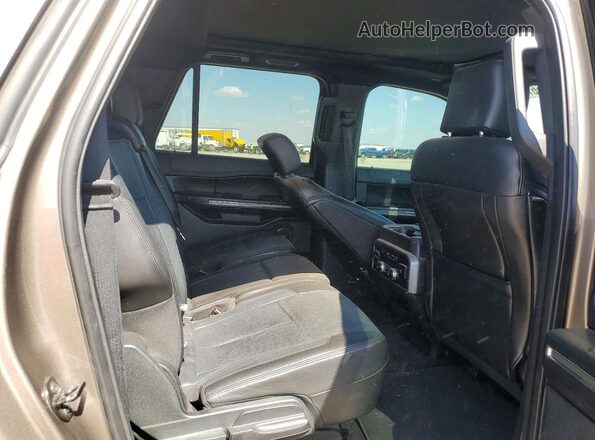 1FMJK1HT3JEA28197 2018 FORD EXPEDITION Tan Vista interior trasera