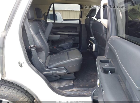 1FMJU1H87PEA65798 2023 FORD EXPEDITION White VIN კოდის სტიკერის ხედი