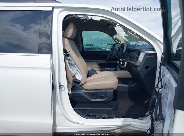 1FMJU1HT1NEA48741 2022 FORD EXPEDITION Белый Вид салона спереди