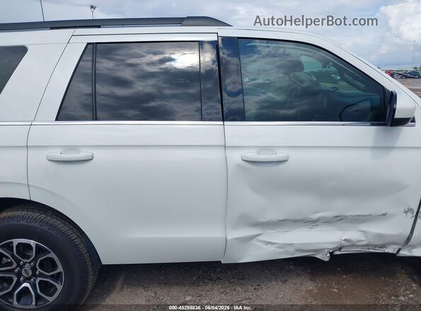 1FMJU1HT1NEA48741 2022 FORD EXPEDITION Белый Панорамный вид салона 360°
