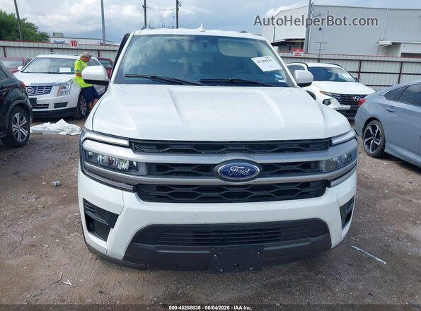 1FMJU1HT1NEA48741 2022 FORD EXPEDITION Белый Вид задней части салона