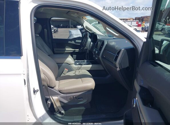 1FMJU1HT5KEA81673 2019 FORD EXPEDITION Белый Вид салона спереди