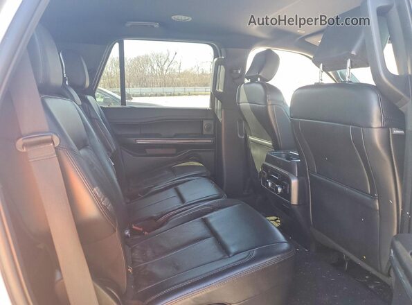 1FMJU1HT6KEA89796 2019 FORD EXPEDITION Серебряный Вид задней части салона