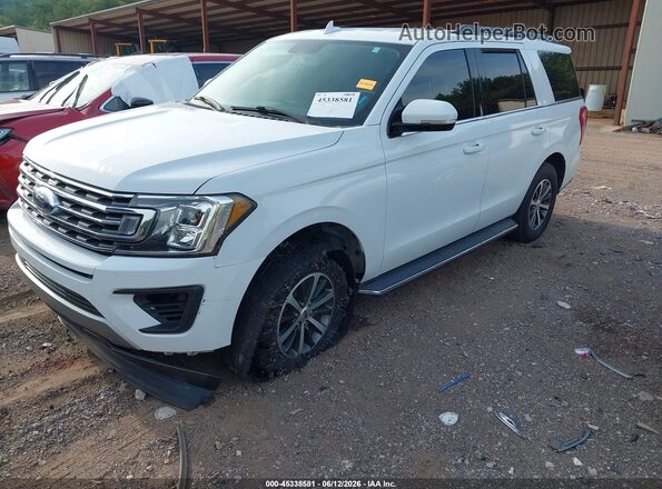 1FMJU1HT8JEA06075 2018 FORD EXPEDITION Белый Передняя левая четверть