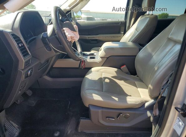 1FMJU1HT8JEA06206 2018 FORD EXPEDITION White Սալոնի դիմացի տեսք