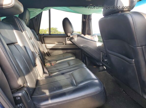 1FMJU1HTXHEA72332 2017 FORD EXPEDITION Blue Rear interior view