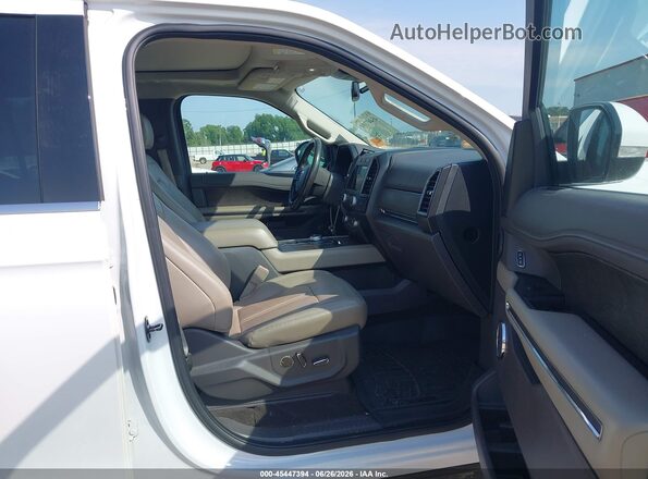 1FMJU1KT0LEA03957 2020 FORD EXPEDITION Белый Вид салона спереди
