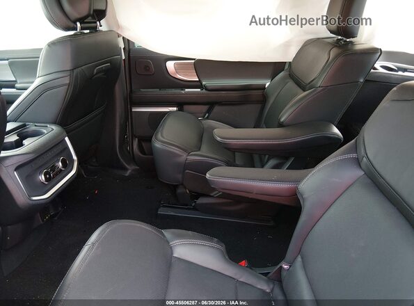 1FMJU1M82TEA07808 2026 FORD EXPEDITION Light Blue Вид наклейки з VIN-кодом