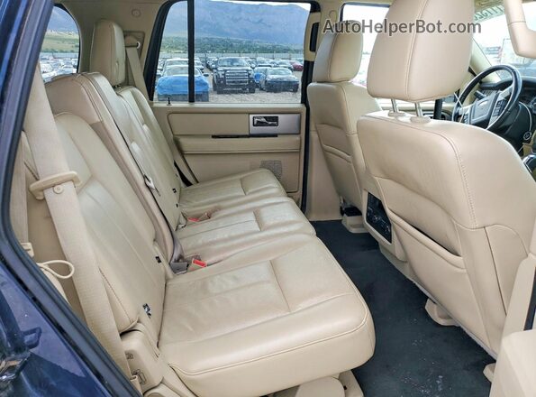 1FMJU2AT2HEA54276 2017 FORD EXPEDITION Blue Widok wnętrza z tyłu
