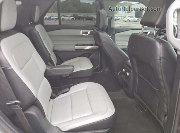 1FMSK7DH0MGA11665 2021 FORD EXPLORER White Սալոնի հետևի տեսք