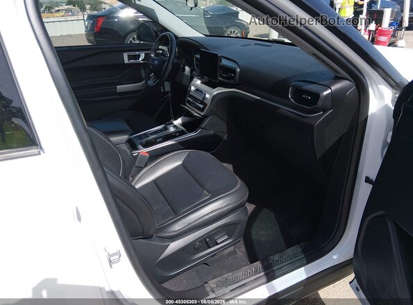 1FMSK7DH0MGA24447 2021 FORD EXPLORER Белый Вид салона спереди