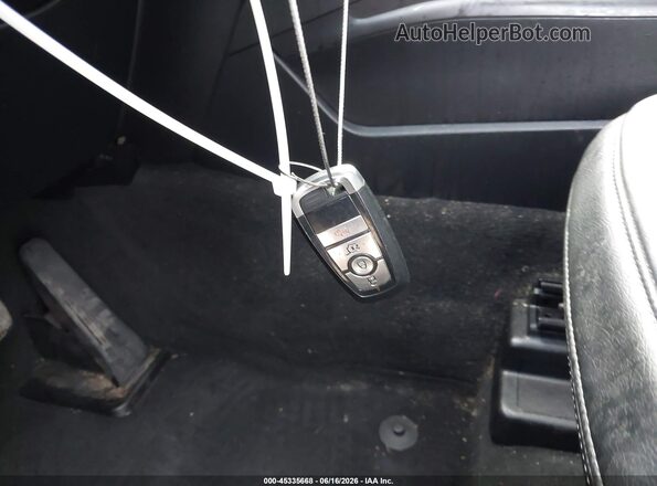 1FMSK7DH2NGA83565 2022 FORD EXPLORER Gray Widok deski rozdzielczej
