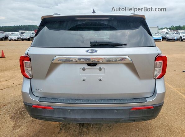 1FMSK7DH6NGC44614 2022 FORD EXPLORER Silver Vista trasera