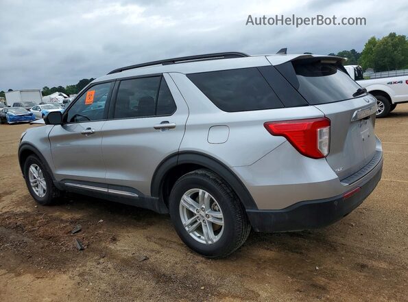 1FMSK7DH6NGC44614 2022 FORD EXPLORER Silver Trasero izquierdo
