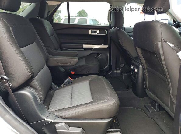 1FMSK7DH6NGC44614 2022 FORD EXPLORER Silver Vista interior trasera
