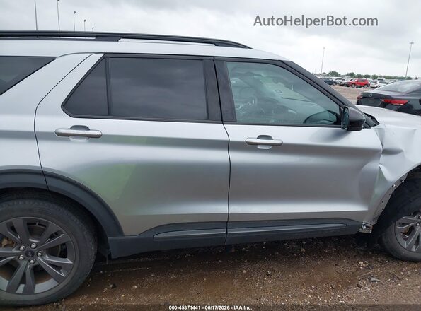 1FMSK7DH7RGA39678 2024 FORD EXPLORER Gray Widok wnętrza z tyłu