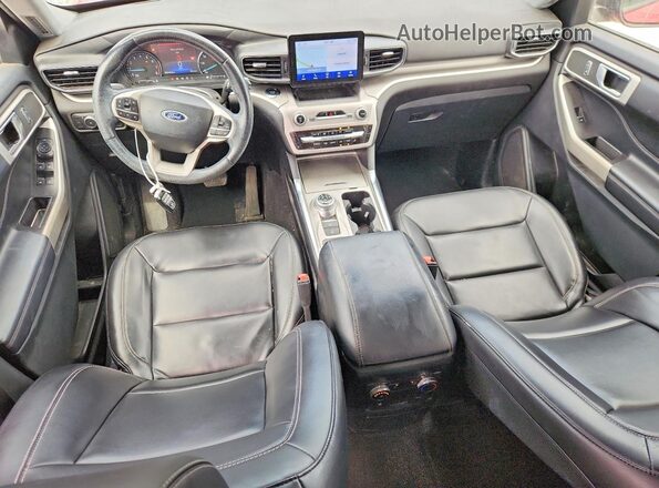 1FMSK7DH8NGA21474 2022 FORD EXPLORER Red Widok deski rozdzielczej